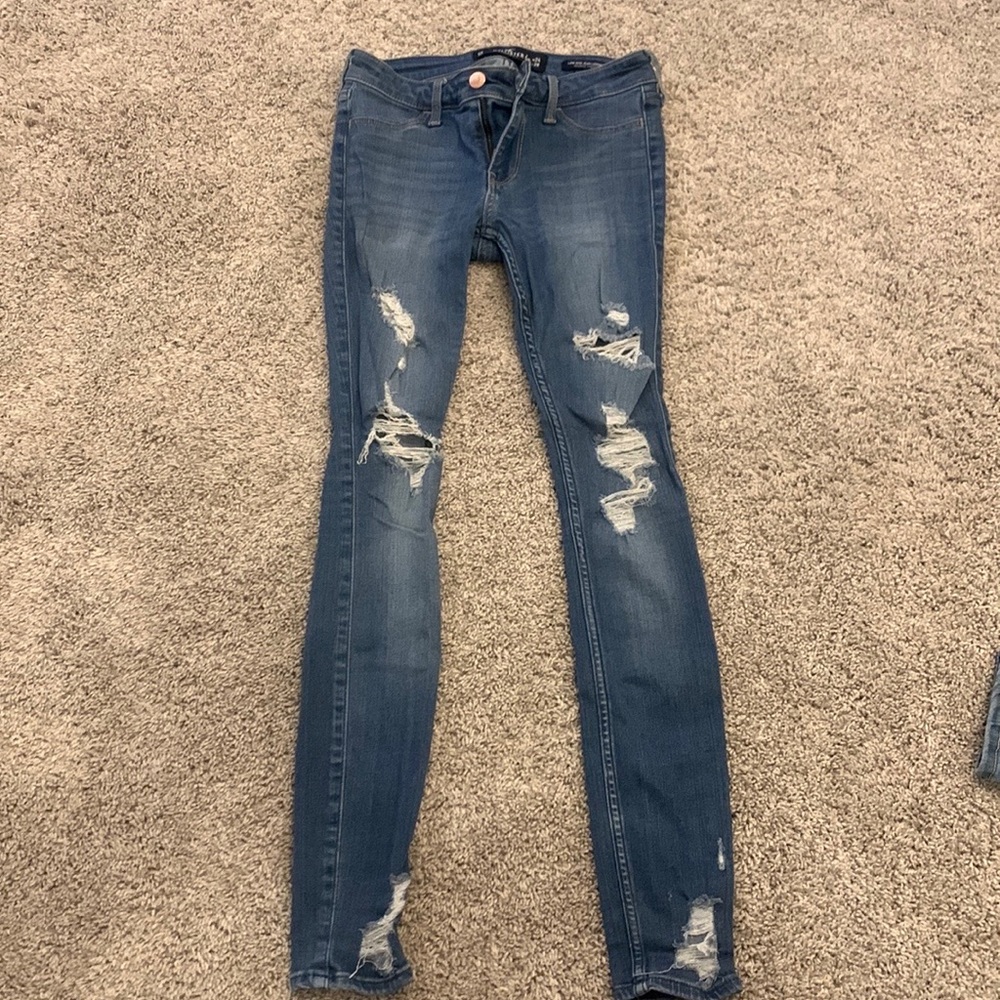 hollister blue jeans size: 24